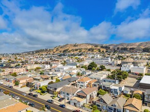 452 Baden Ave in South San Francisco, CA - Building Photo - Building Photo