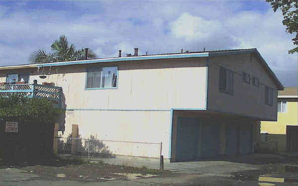 2408 England St in Huntington Beach, CA - Building Photo