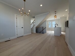 3217 Central Ave NE in Washington, DC - Foto de edificio - Building Photo