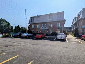 760 King St E in Oshawa, ON - Building Photo - Building Photo