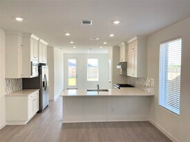 6423 Symphony Wave Dr in Park Row, TX - Building Photo