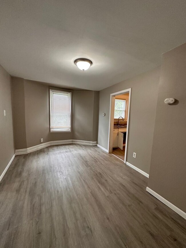3704 S Benton Ave in Kansas City, MO - Building Photo - Building Photo