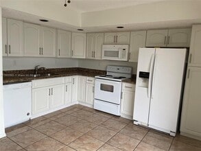 8005 SW 107th Ave, Unit 206 in Miami, FL - Building Photo - Building Photo