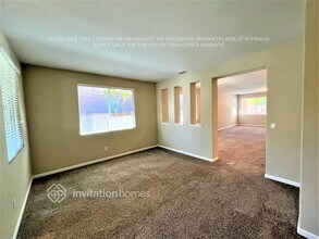 4616 Welera Way in Elk Grove, CA - Foto de edificio - Building Photo