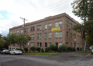 Charles Bee Apartments in Tacoma, WA - Building Photo - Building Photo