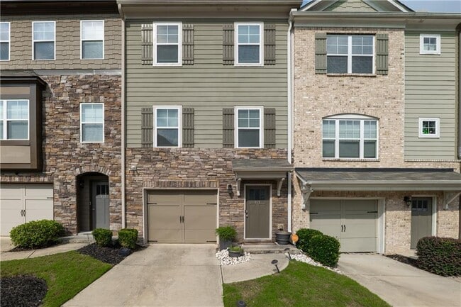 property at 915 Society Cir