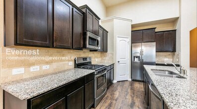 1974 Mexia Dr in Round Rock, TX - Building Photo - Building Photo