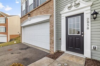 2858 Canterbury Dr in Imperial, PA - Building Photo - Building Photo