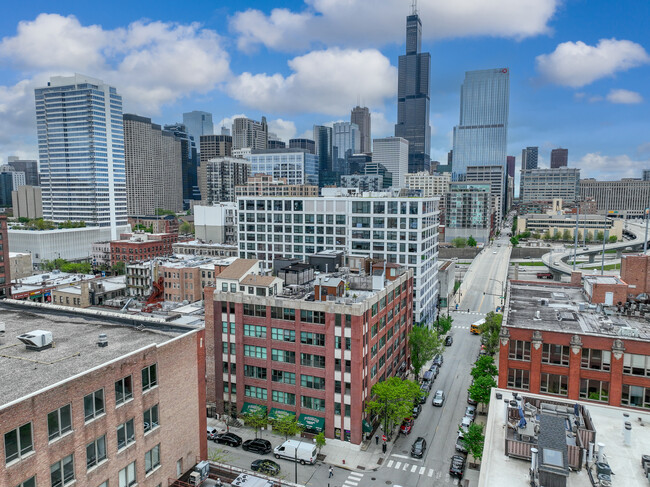 Westgate Lofts in Chicago, IL - Building Photo - Building Photo