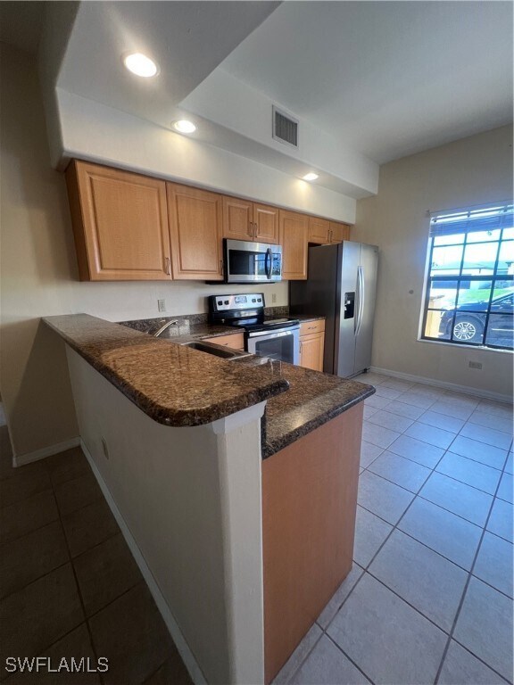 5003 SW 16th Pl in Cape Coral, FL - Building Photo - Building Photo