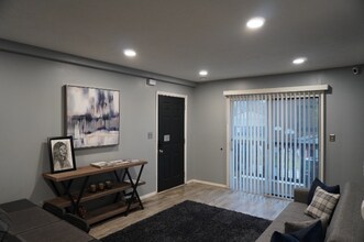 320 Brown St in West Lafayette, IN - Foto de edificio - Building Photo