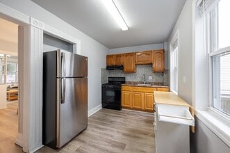 233 Bidwell Ave in Jersey City, NJ - Building Photo - Building Photo