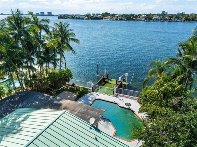 property at 1375 N Biscayne Point Rd