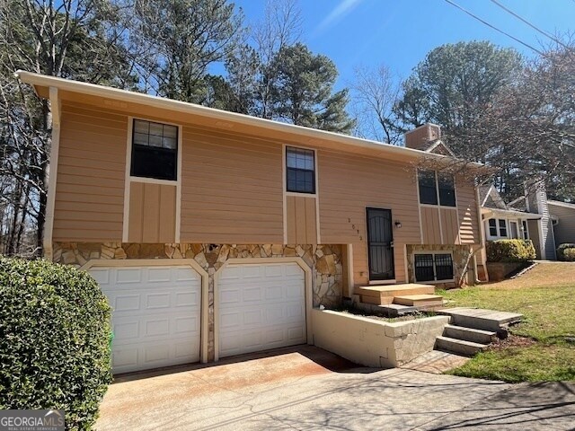 2052 Mallard Way in Lithonia, GA - Building Photo