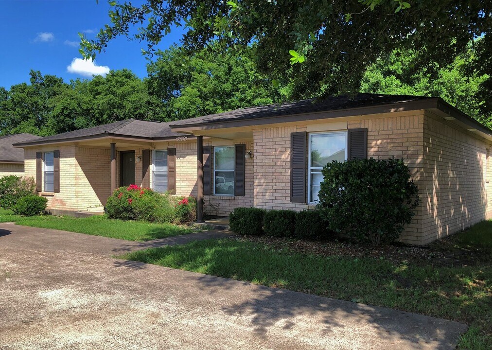 3612 Elliott St in Bryan, TX - Building Photo