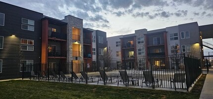 875 S Depot St, Unit 139A in Clearfield, UT - Foto de edificio - Building Photo