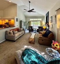 1011 S Valentia St in Denver, CO - Building Photo - Building Photo