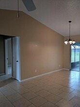 3320 Barnsdale Dr, Unit B in Largo, FL - Building Photo - Building Photo