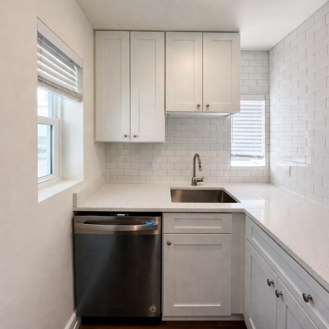 333 Delafield Pl NW in Washington, DC - Building Photo - Building Photo