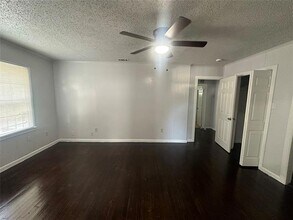 2238 Elsie Faye Heggins St in Dallas, TX - Building Photo - Building Photo