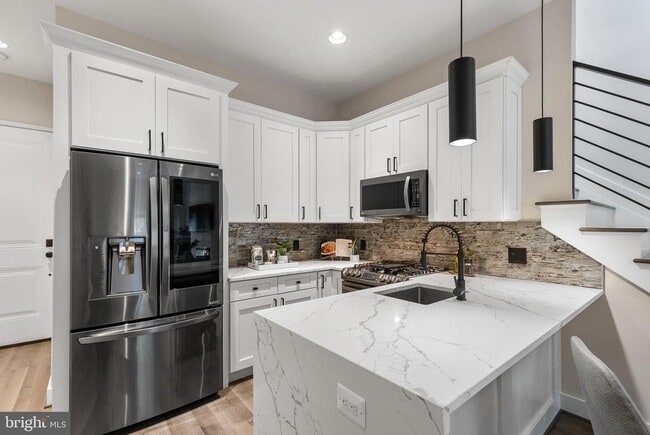 property at 1417 Staples St NE