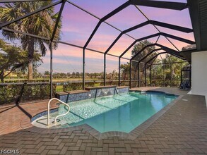10093 Avalon Lake Cir in Ft. Myers, FL - Building Photo - Building Photo
