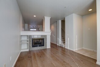 9223 122nd Ct NE in Kirkland, WA - Building Photo - Building Photo