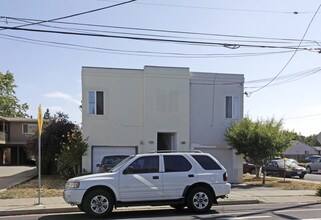 1502-1504 Stafford Ave in Redwood City, CA - Foto de edificio - Building Photo