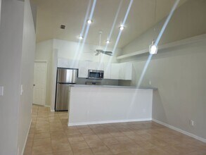 530 NE 24th Ave in Cape Coral, FL - Building Photo - Building Photo