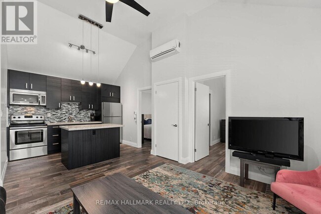 276 King Edward Ave in Toronto, ON - Building Photo - Building Photo