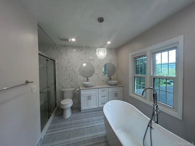 196 Oakland Valley Rd in Cuddebackville, NY - Building Photo - Building Photo
