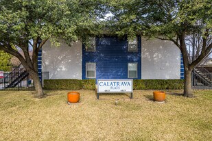 Calatrava Flats in Dallas, TX - Building Photo