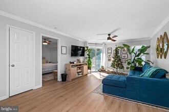 3315 Wyndham Cir in Alexandria, VA - Building Photo - Building Photo