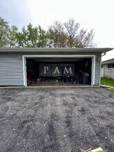 7116 W Armour Ave in Greenfield, WI - Building Photo - Building Photo