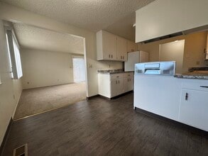 1380 Kittyhawk Ave in Gardnerville, NV - Building Photo - Building Photo