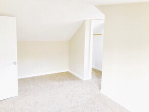 496 Maryland Ave W in St. Paul, MN - Building Photo - Building Photo