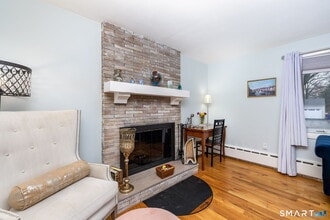 14 Haynes Rd in West Hartford, CT - Building Photo - Building Photo