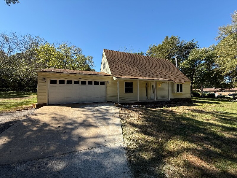 107 Foxwood Village Dr in Russellville, AR - Building Photo
