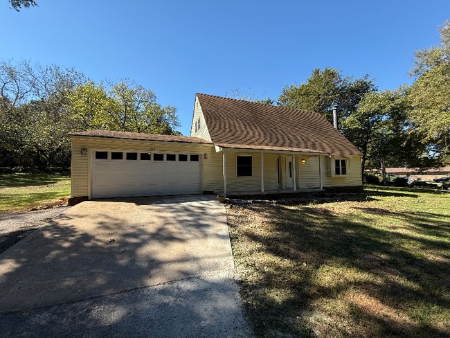 property at 107 Foxwood Village Dr