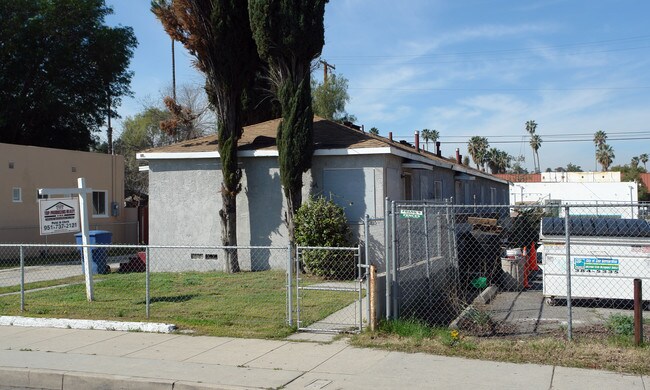 2158-2162 N Lugo Ave in San Bernardino, CA - Building Photo - Building Photo