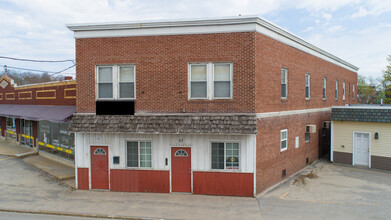 57 Mill St in Auburn, ME - Building Photo - Building Photo