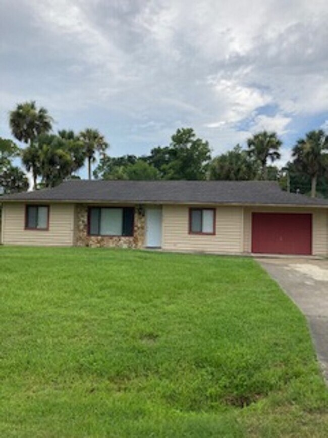 3430 Yule Tree Dr Rentals in Edgewater, FL