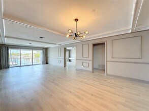 3717 46th Ave S, Unit 11 in St. Petersburg, FL - Building Photo - Building Photo