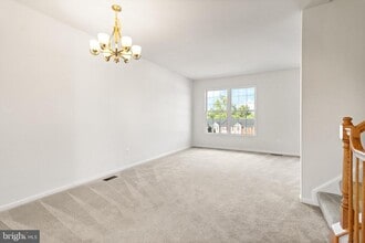 293 Kirby St in Manassas Park, VA - Building Photo - Building Photo