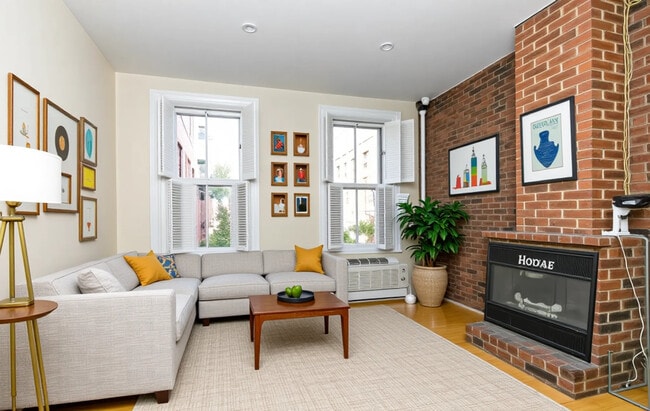 32 Irving St, Unit 1