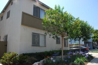 1521 Beloit Avenue, in Los Angeles, CA - Foto de edificio - Building Photo