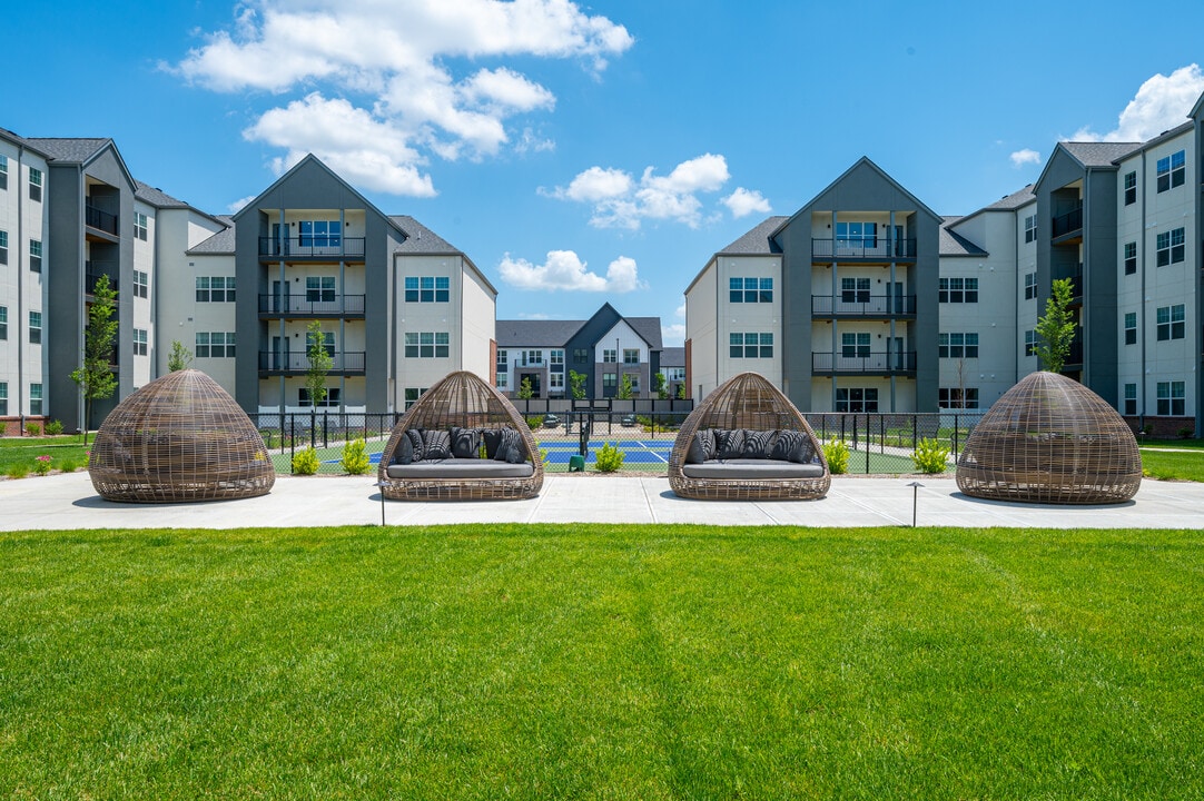 Vista Riverwest in Noblesville, IN - Foto de edificio