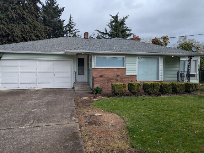 property at 323 Juedes Ave N