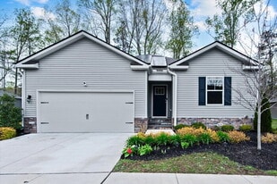 18099 Coolidge Ln in Bowling Green, VA - Building Photo