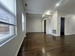 1239 W Erie St in Chicago, IL - Building Photo - Building Photo